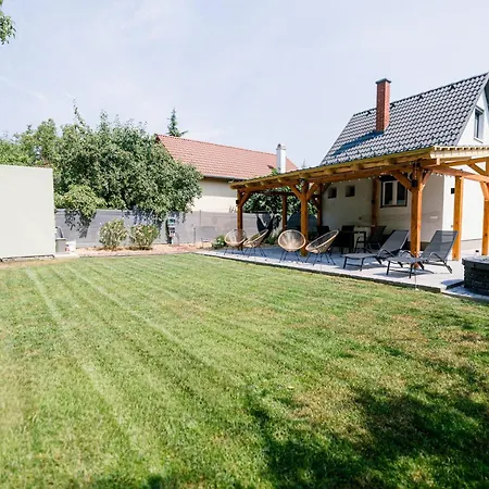 Апартаменты Foevenyes Hideaway