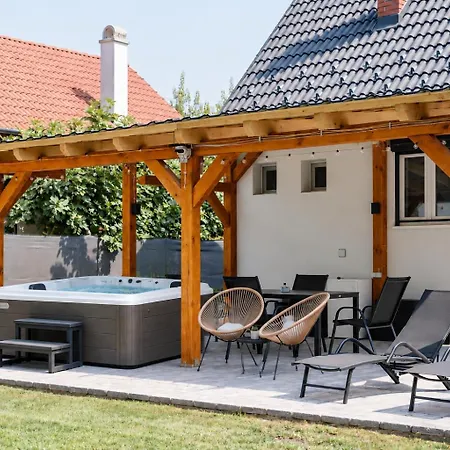 Fövenyes Hideaway * Balatonudvari